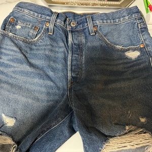 Levi’s Mid Length Jean shorts